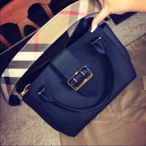 Authentic Burberry Purse!!!!!